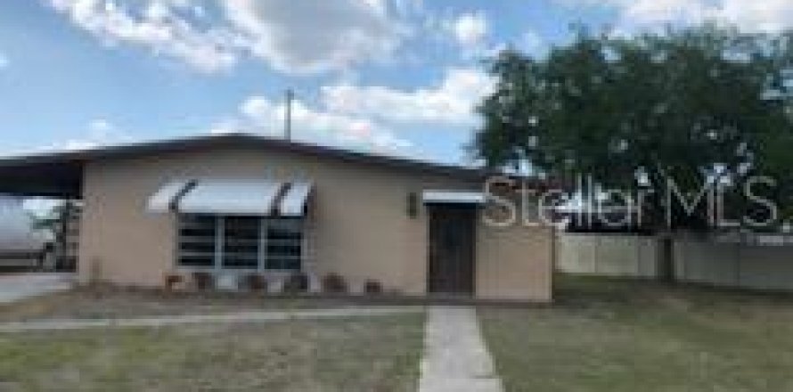 Casa en Port Charlotte, Florida 2 dormitorios, 100.98 m2 № 1903395