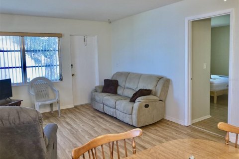Casa en venta en Bradenton, Florida, 2 dormitorios, 78.22 m2 № 2122094 - foto 3