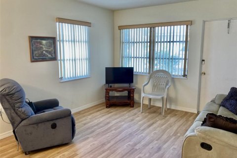 Casa en venta en Bradenton, Florida, 2 dormitorios, 78.22 m2 № 2122094 - foto 2