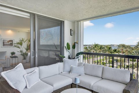 Condo in Tequesta, Florida, 2 bedrooms  № 2046573 - photo 22
