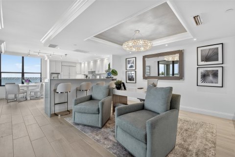 Condo in Tequesta, Florida, 2 bedrooms  № 2046573 - photo 13