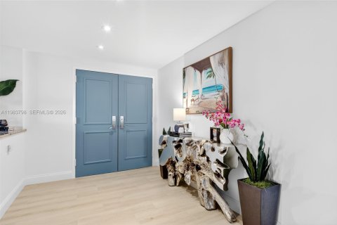 Condo in Tequesta, Florida, 2 bedrooms  № 2046573 - photo 6