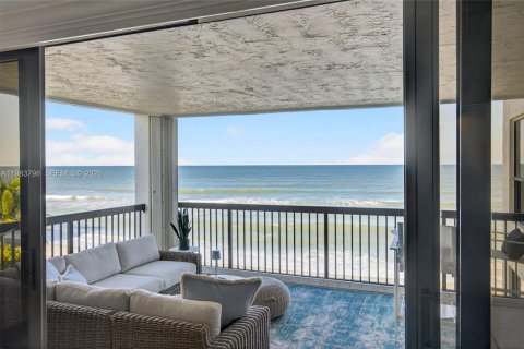 Condo in Tequesta, Florida, 2 bedrooms  № 2046573 - photo 17