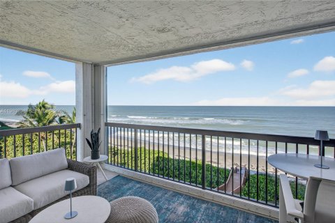 Condo in Tequesta, Florida, 2 bedrooms  № 2046573 - photo 18