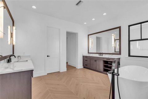 Casa en venta en Sarasota, Florida, 4 dormitorios, 403.47 m2 № 2239660 - foto 26