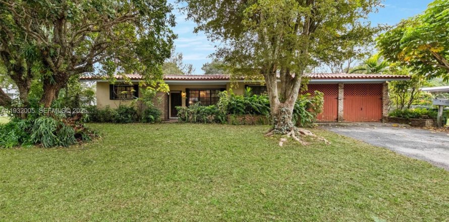 Casa en Miami, Florida 3 dormitorios, 169.83 m2 № 1992281