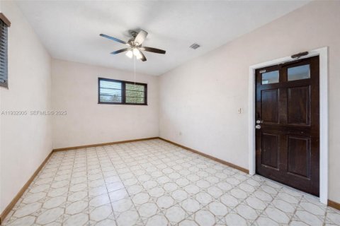 Casa en venta en Miami, Florida, 3 dormitorios, 169.83 m2 № 1992281 - foto 15