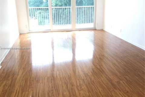 Купить кондоминиум в Плантация, Флорида 2 спальни, 94.3м2, № 1956237 - фото 7