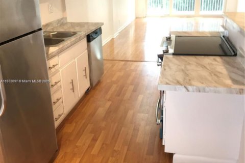 Купить кондоминиум в Плантация, Флорида 2 спальни, 94.3м2, № 1956237 - фото 5