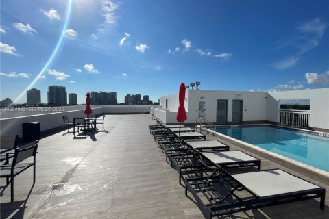Condominio en alquiler en Miami, Florida, 1 dormitorio, 58.44 m2 № 1993058 - foto 20