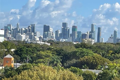 Condominio en alquiler en Miami, Florida, 1 dormitorio, 58.44 m2 № 1993058 - foto 3