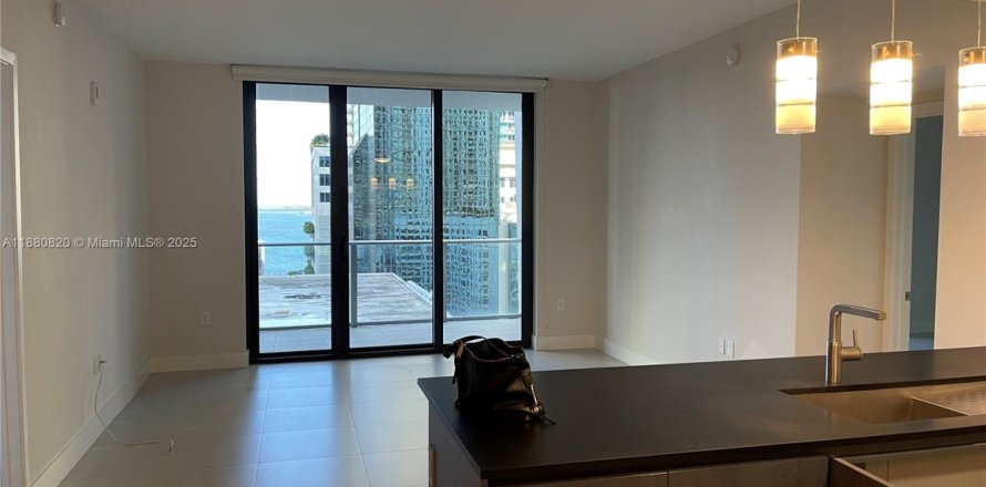 Condominio en Miami, Florida, 2 dormitorios  № 2056500
