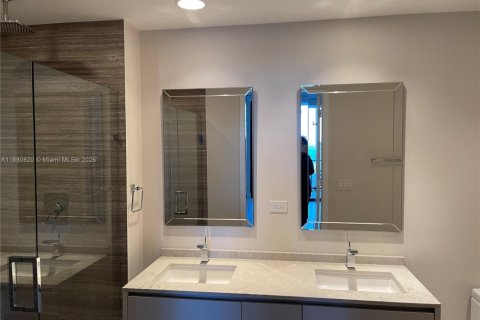 Condominio en venta en Miami, Florida, 2 dormitorios, 123.1 m2 № 2056500 - foto 14