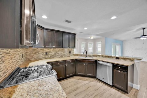 Casa en venta en Davenport, Florida, 4 dormitorios, 192.4 m2 № 1651292 - foto 8