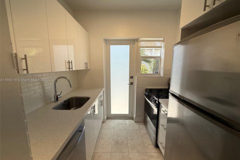 Appartement à louer à Miami Beach, Floride: 46.45 m2 № 1840814 - photo 2