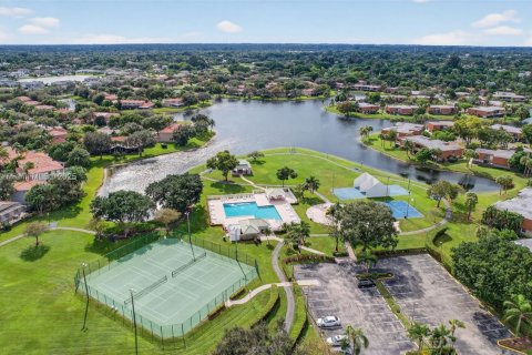 Townhouse in Davie, Florida 3 bedrooms, 153.1 sq.m. № 1965101 - photo 21