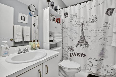 Townhouse in Davie, Florida 3 bedrooms, 153.1 sq.m. № 1965101 - photo 19