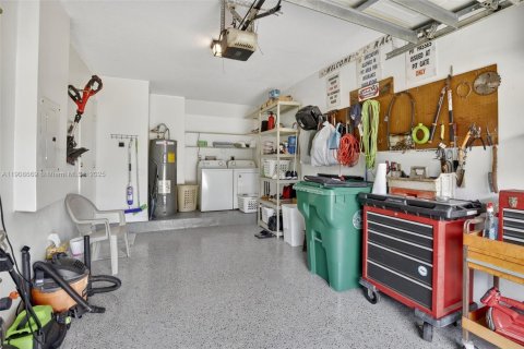 Townhouse in Davie, Florida 3 bedrooms, 153.1 sq.m. № 1965101 - photo 20