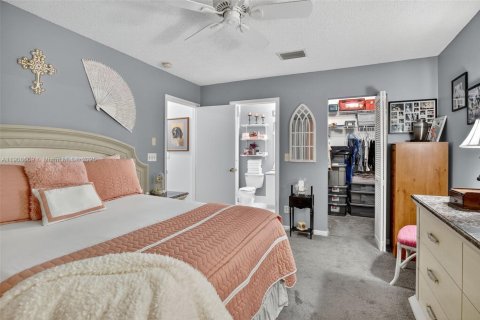 Townhouse in Davie, Florida 3 bedrooms, 153.1 sq.m. № 1965101 - photo 11