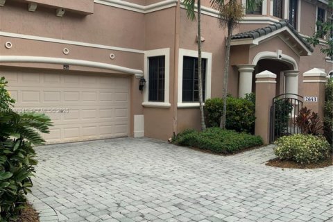 Townhouse in Weston, Florida 3 bedrooms, 144.93 sq.m. № 1995881 - photo 2
