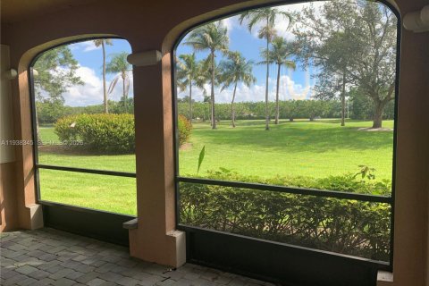 Townhouse in Weston, Florida 3 bedrooms, 144.93 sq.m. № 1995881 - photo 4