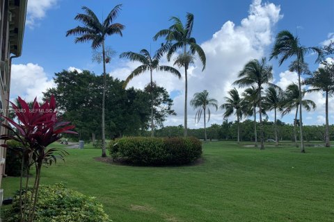 Townhouse in Weston, Florida 3 bedrooms, 144.93 sq.m. № 1995881 - photo 14