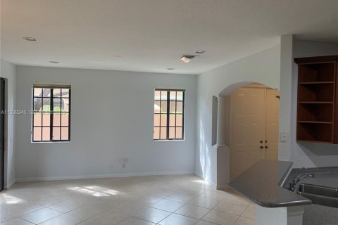 Townhouse in Weston, Florida 3 bedrooms, 144.93 sq.m. № 1995881 - photo 8