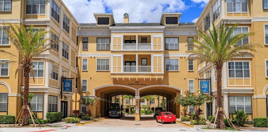 Condo in Orlando, Florida, 3 rooms № 2393605