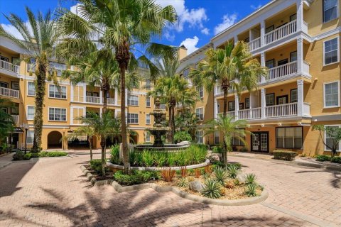 Condo in Orlando, Florida, 3 rooms № 2393605 - photo 13