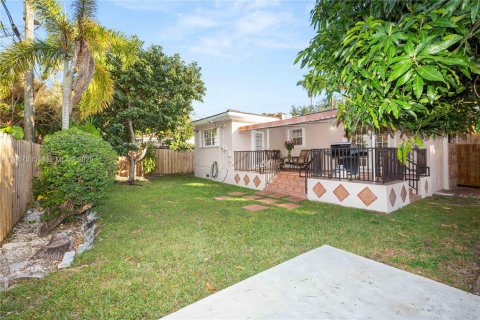 House in Miami, Florida 3 bedrooms, 104.61 sq.m. № 2028722 - photo 30