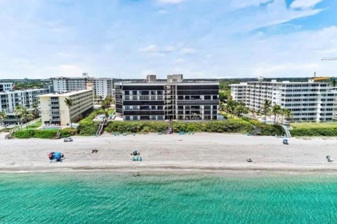 Condominio en Hillsboro Beach, Florida, 3 dormitorios  № 2008479