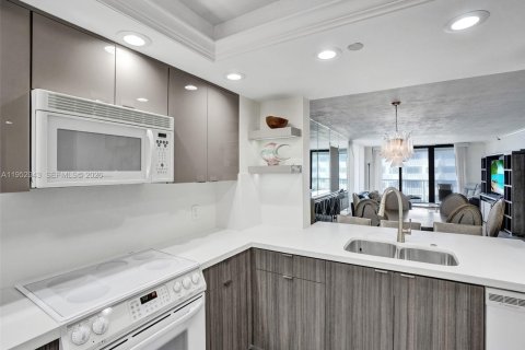 Condominio en venta en Hillsboro Beach, Florida, 3 dormitorios, 193.7 m2 № 2008479 - foto 26