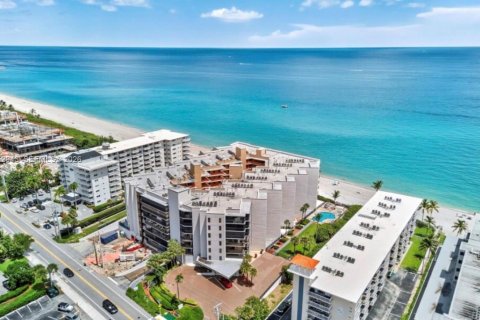 Condominio en venta en Hillsboro Beach, Florida, 3 dormitorios, 193.7 m2 № 2008479 - foto 2