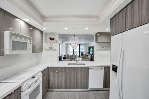 Condominio en venta en Hillsboro Beach, Florida, 3 dormitorios, 193.7 m2 № 2008479 - foto 22