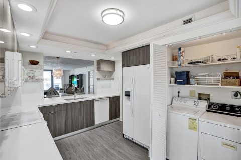 Condominio en venta en Hillsboro Beach, Florida, 3 dormitorios, 193.7 m2 № 2008479 - foto 23