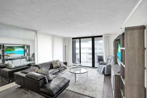 Condominio en venta en Hillsboro Beach, Florida, 3 dormitorios, 193.7 m2 № 2008479 - foto 30