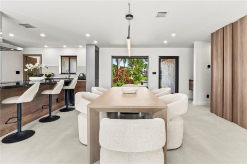 Casa en venta en Fort Lauderdale, Florida, 4 dormitorios, 256.32 m2 № 1955188 - foto 7