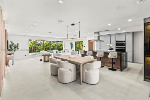 Casa en venta en Fort Lauderdale, Florida, 4 dormitorios, 256.32 m2 № 1955188 - foto 4