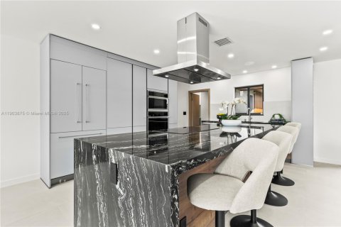 Casa en venta en Fort Lauderdale, Florida, 4 dormitorios, 256.32 m2 № 1955188 - foto 9