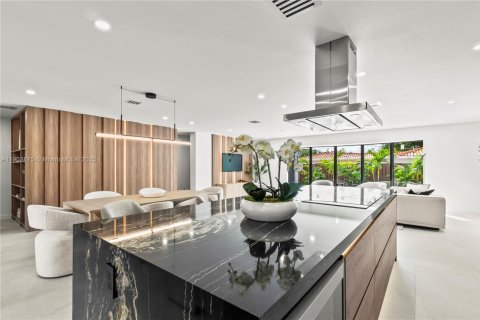 Casa en venta en Fort Lauderdale, Florida, 4 dormitorios, 256.32 m2 № 1955188 - foto 17
