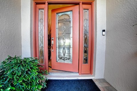 House in The Villages, Florida 4 bedrooms, 278.71 sq.m. № 2359158 - photo 6