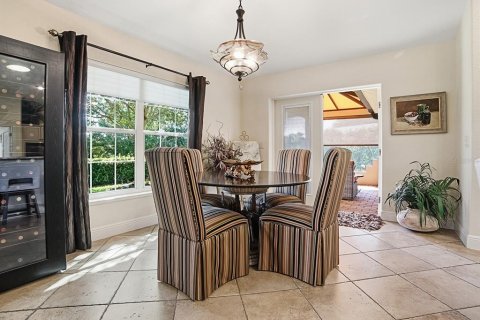 House in The Villages, Florida 4 bedrooms, 278.71 sq.m. № 2359158 - photo 17