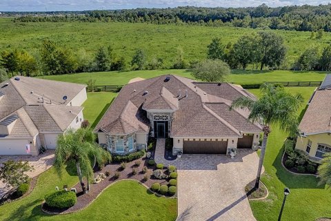 House in The Villages, Florida 4 bedrooms, 278.71 sq.m. № 2359158