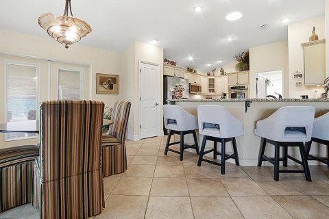 House in The Villages, Florida 4 bedrooms, 278.71 sq.m. № 2359158 - photo 15