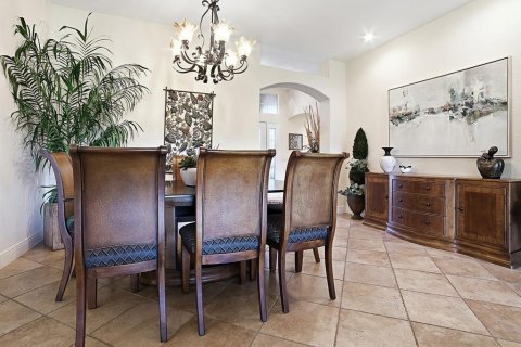 House in The Villages, Florida 4 bedrooms, 278.71 sq.m. № 2359158 - photo 9