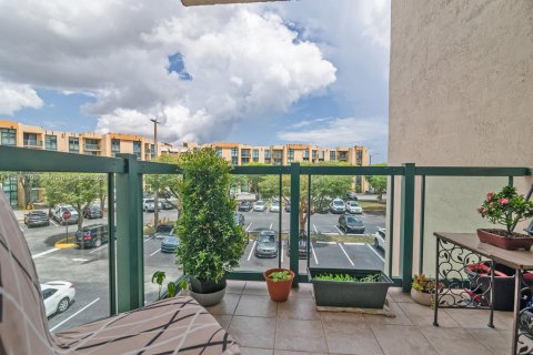 Condo in Miami, Florida, 2 bedrooms  № 1790121 - photo 17