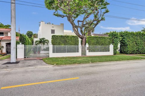Immobilier commercial à louer à Miami Beach, Floride: 52.03 m2 № 2431369 - photo 19