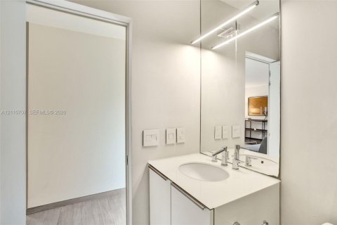 Immobilier commercial à louer à Miami Beach, Floride: 52.03 m2 № 2431369 - photo 15