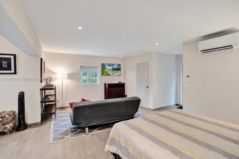 Immobilier commercial à louer à Miami Beach, Floride: 52.03 m2 № 2431369 - photo 5