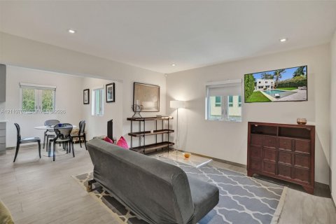 Immobilier commercial à louer à Miami Beach, Floride: 52.03 m2 № 2431369 - photo 8